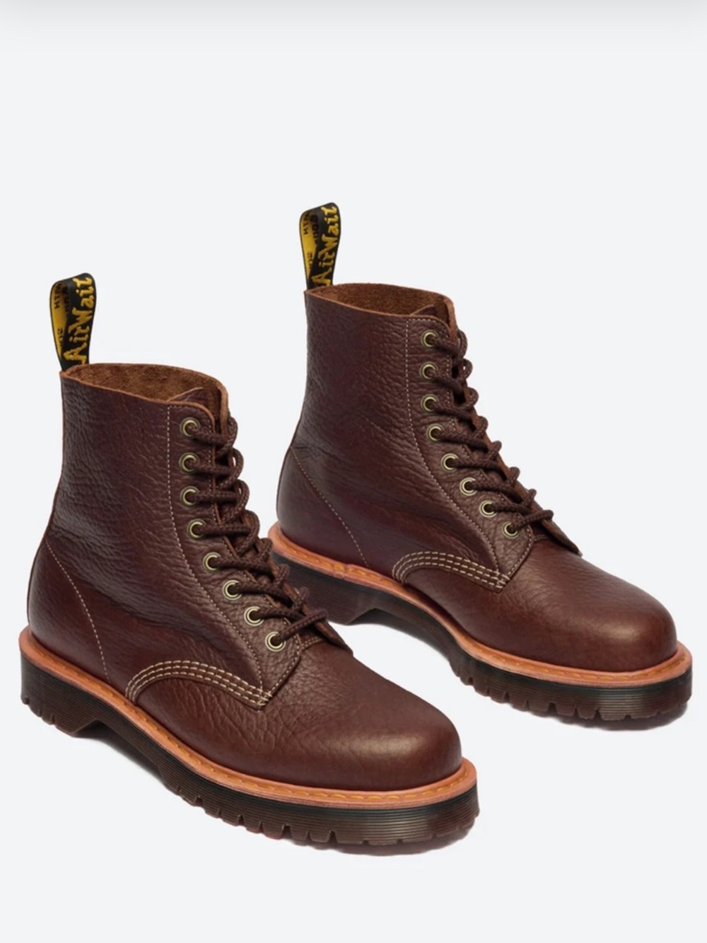 Dr. Martens Brand New Leather 1460 Pascal Lace-Up Boots: size 9(M)